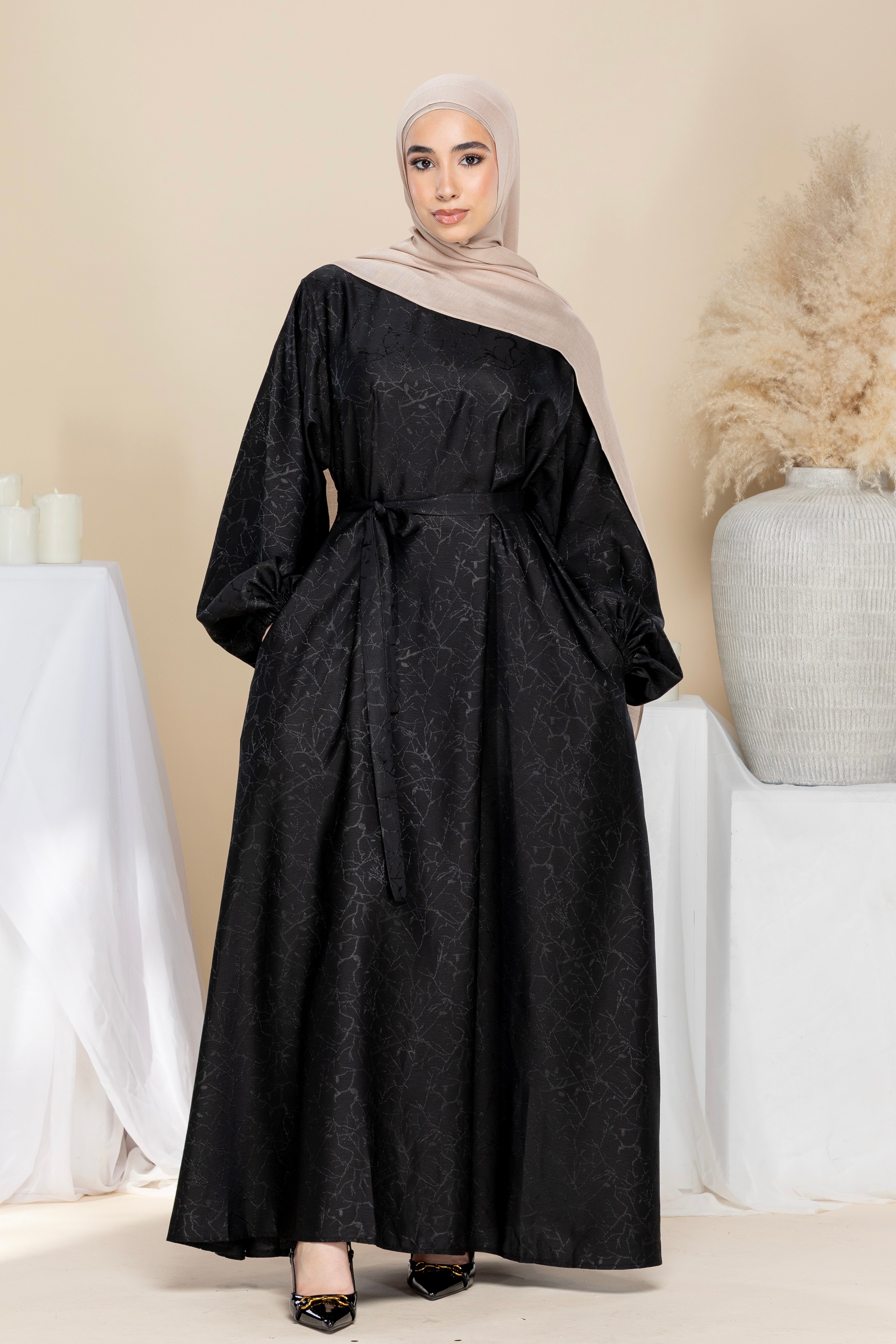 Yasmin Closed Abaya - Black