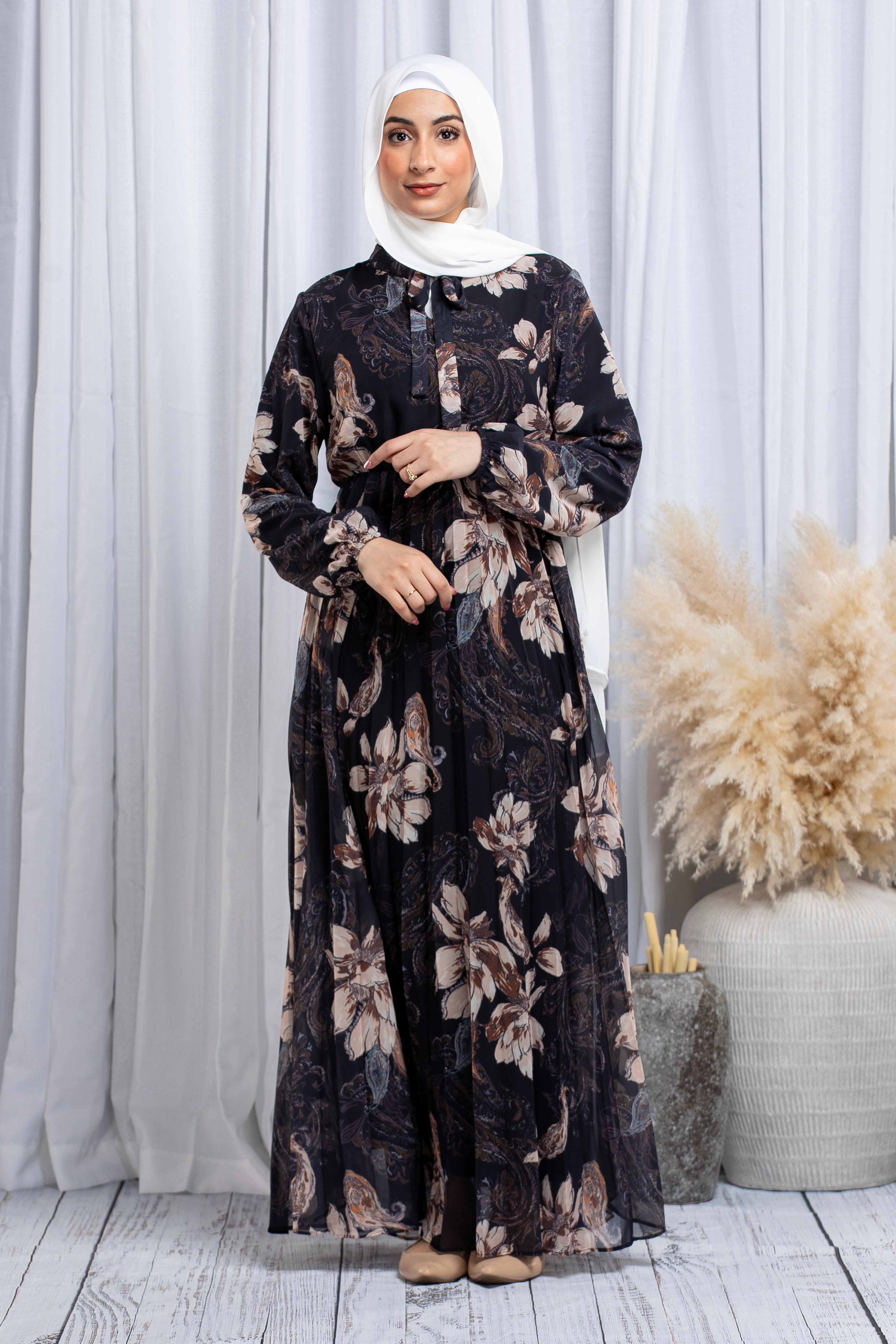 Zayna Floral Pleated Dress - Black