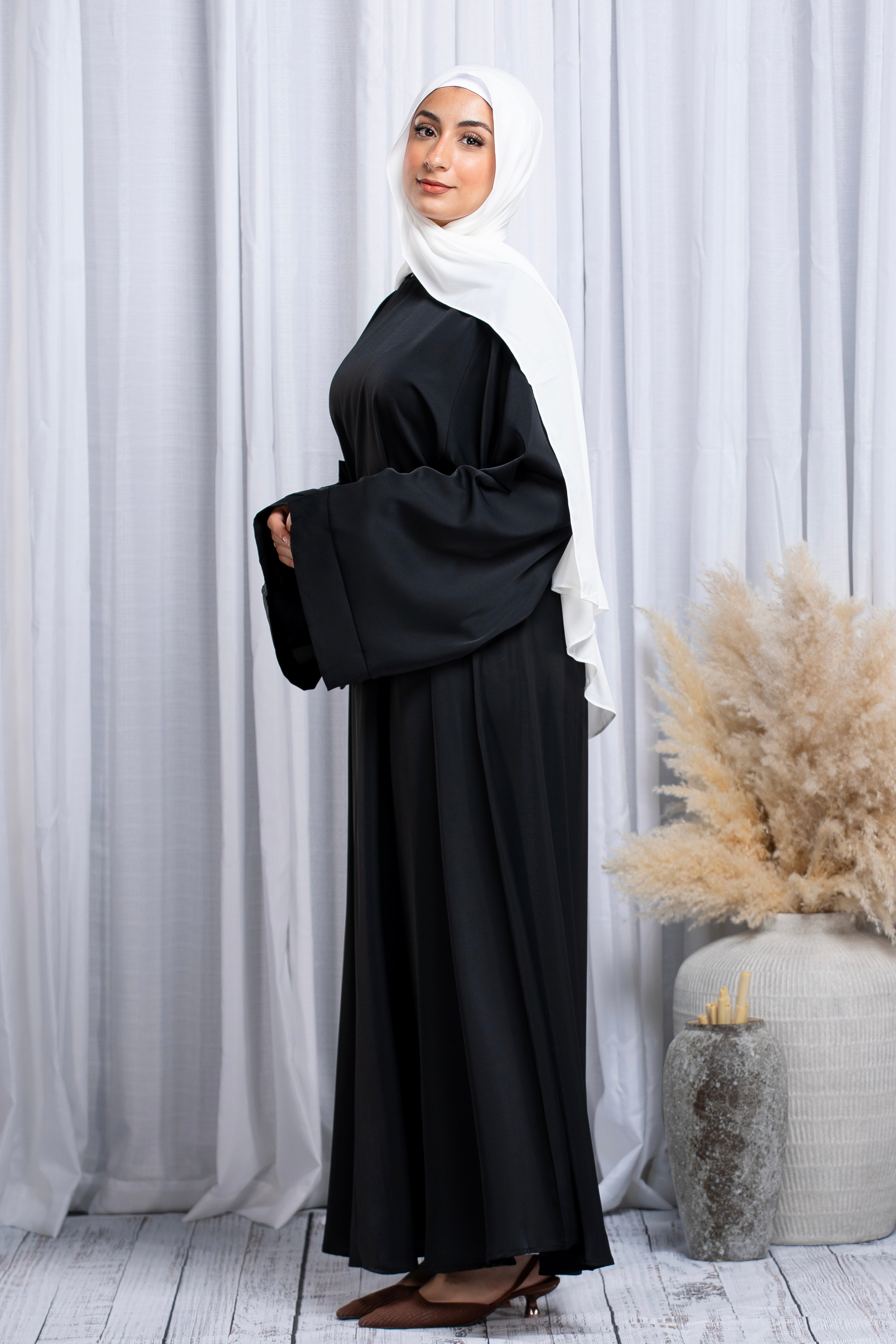 Anisa Plain Abaya (Wide Sleeve) - Black