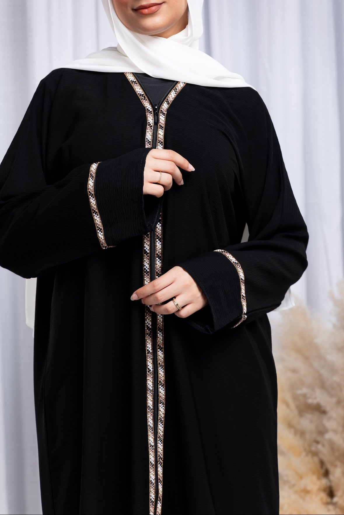 Duniya Embellished Abaya - Black