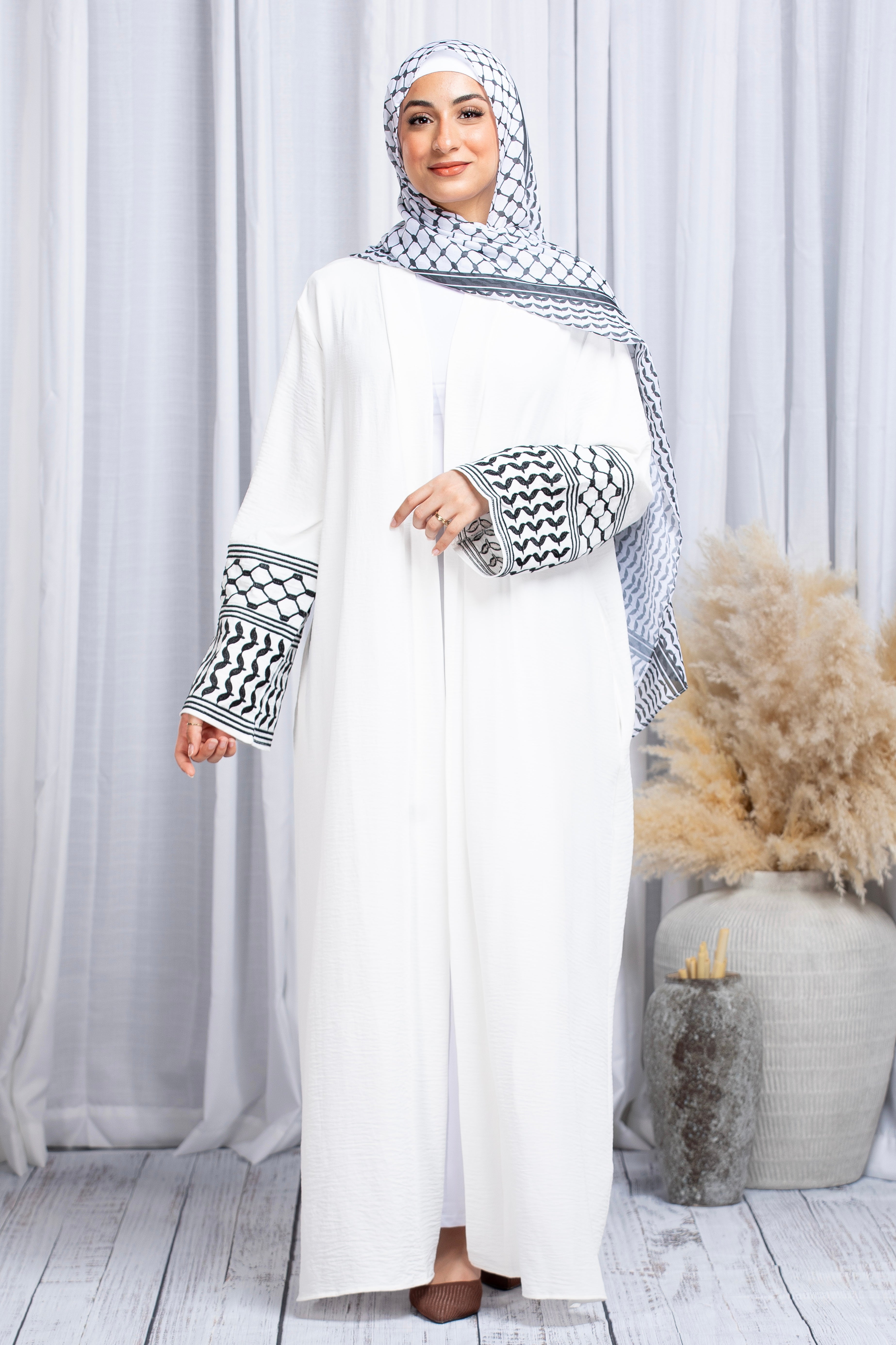 Kiffiyeh Abaya - White