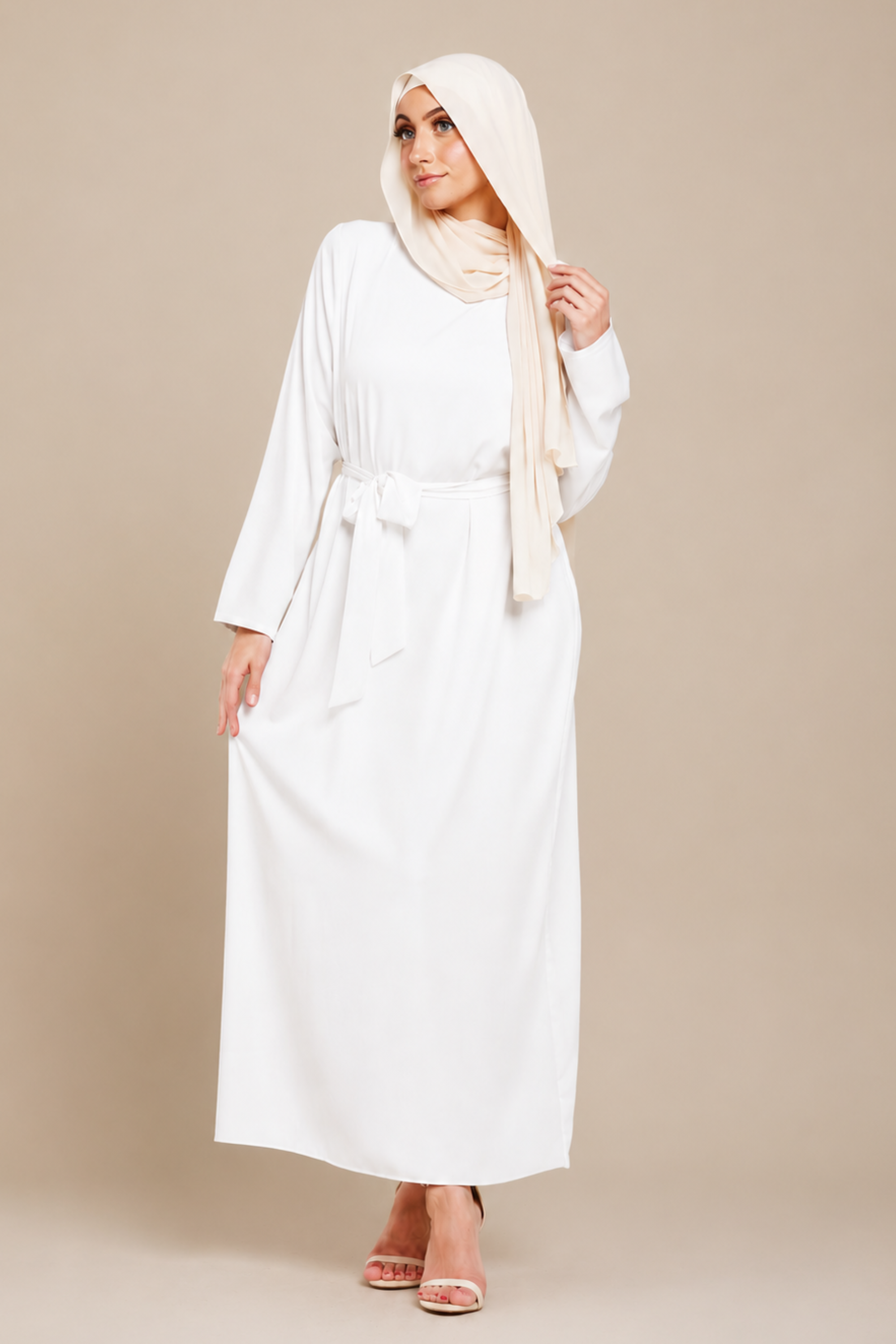 Inaya Plain Closed Abaya - White - Modern Abayati